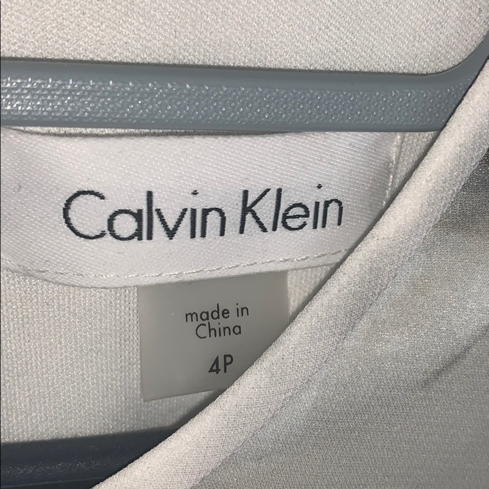 Ladies NWT Calvin Klein Dress 4 Petite - Picture 2 of 3